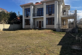 Дом 345 м2 на участке 9,5 сот.