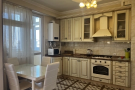 3-к. квартира, 70 м², 4/5 эт.