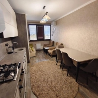 2-к. квартира, 75 м², 2/10 эт.