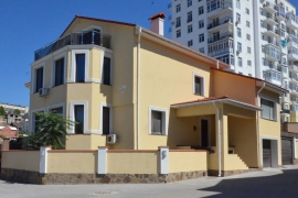 Коттедж 4-этажа 500 м²